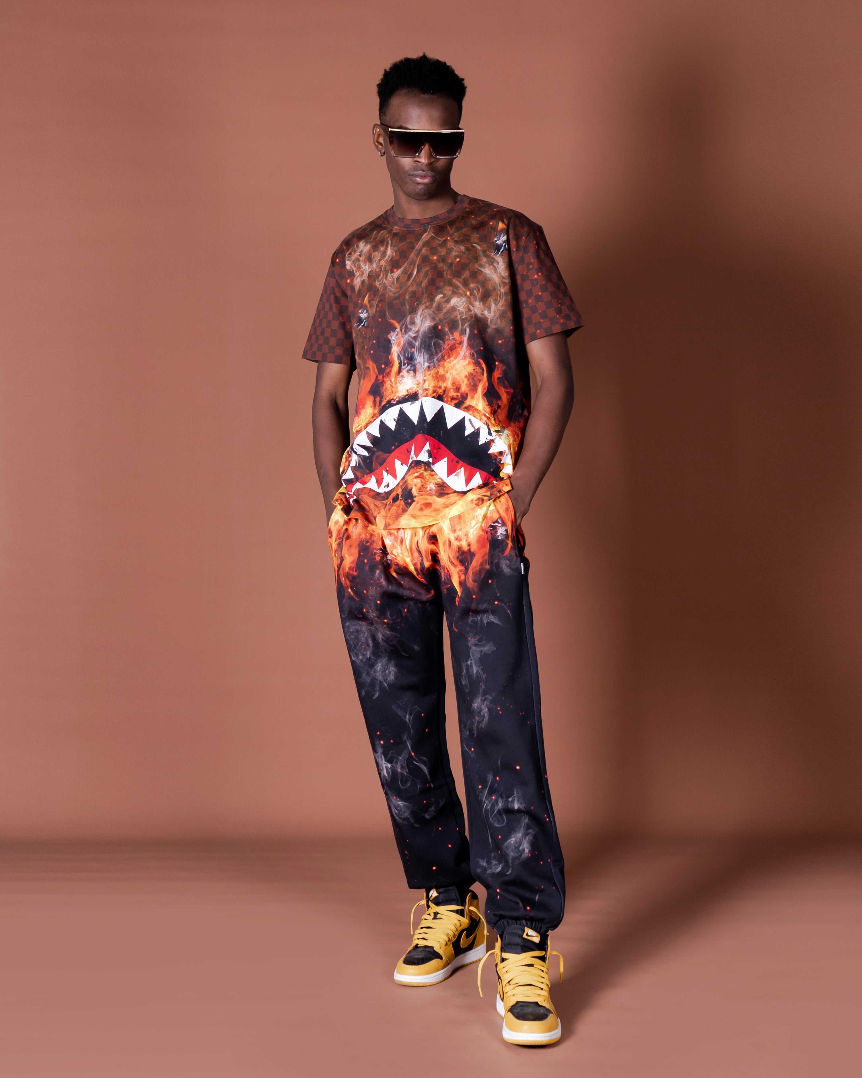 Παντελονι Jogger ανδρικα Sprayground Shark On Fire μαυρα | 4851FIWZL